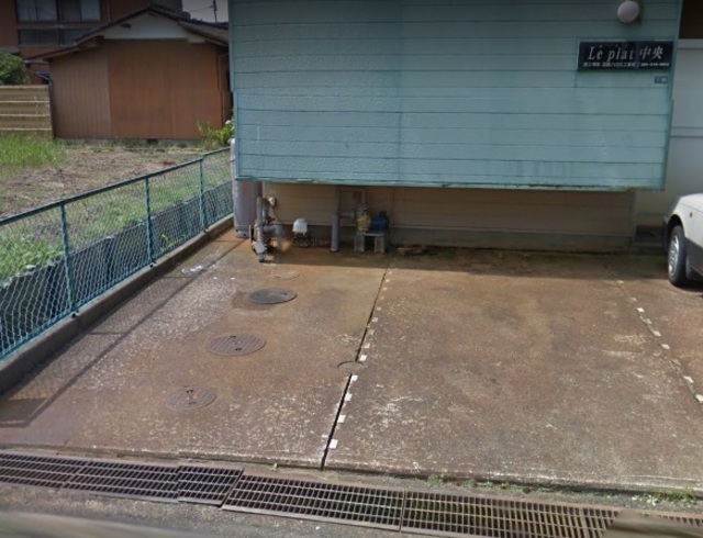 ルプラ中央 202 駐車場