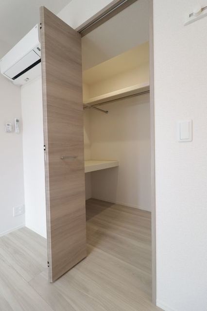 D-ROOM福住 A棟 203 収納