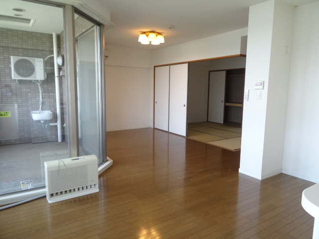 ダイアパレス川端町 502 リビング