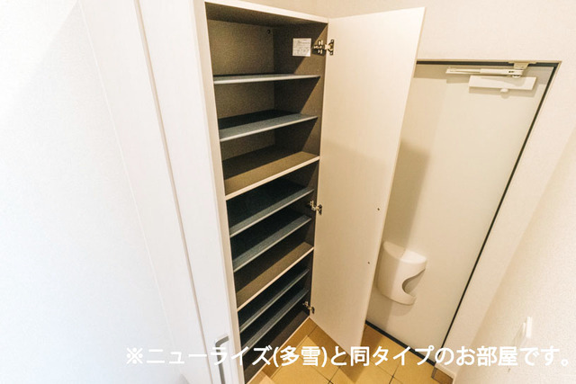 ル・ブリス 102 玄関