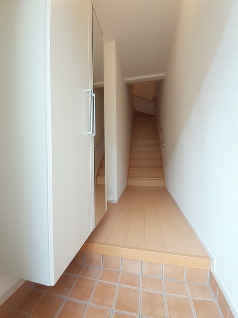 クレール 204 玄関