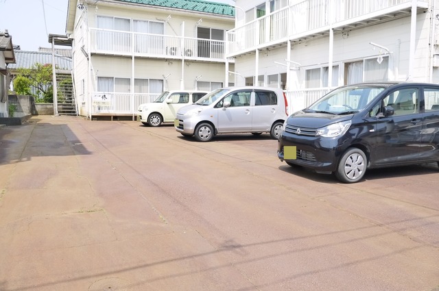 コーポ柊 6 駐車場