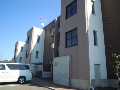 アヴニール・池田 202 玄関