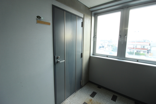 ワンノール米山B 214 玄関