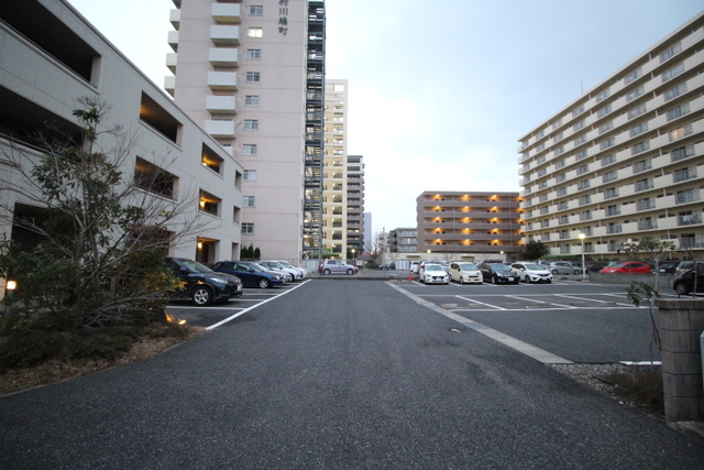 シャーメゾン川端町 105 駐車場