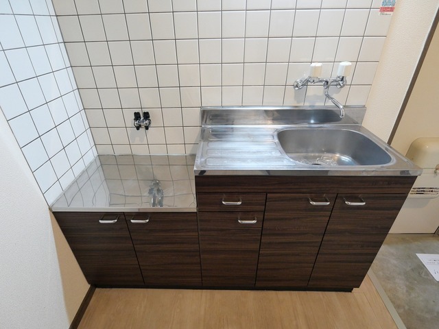 ジュネスⅢ D104 キッチン