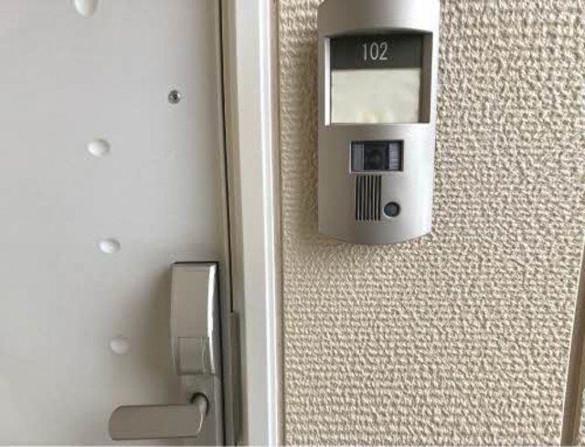ウエストコートA 102 玄関