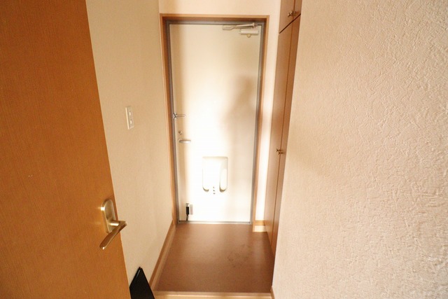 セレッソ真砂 206 玄関