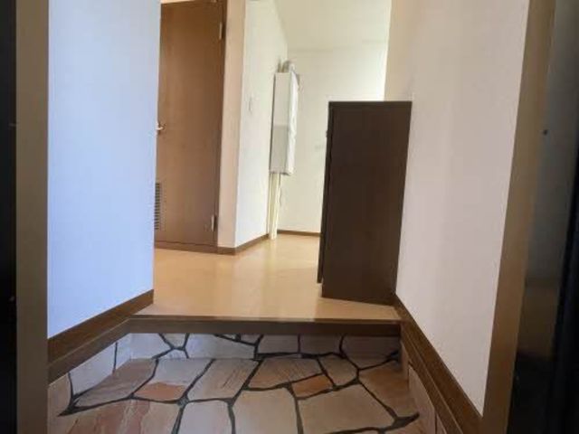 ルミエールⅢ 102 玄関