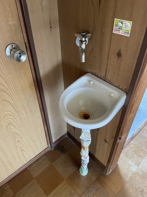 諏訪町貸家 0 洗面所