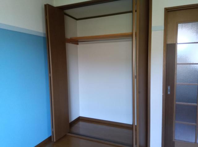 パステルハイツ E 収納