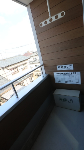 Common中木戸 303 バルコニー