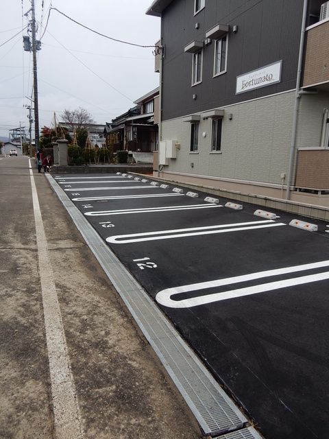 Ｆｏｒｔｕｎａｔｏ 202 駐車場