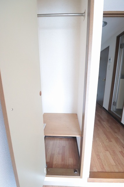 Lily-be関屋恵町 B103 収納