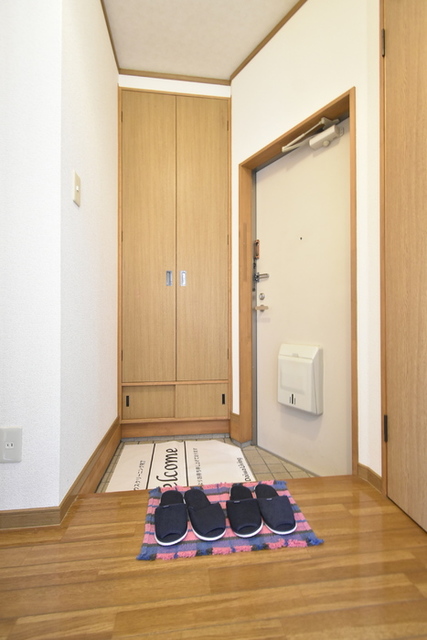 メゾン渚 3 玄関