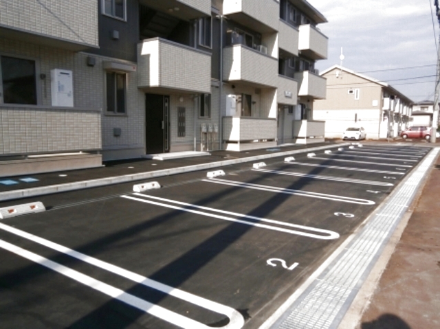 さくらガーデン 305 駐車場