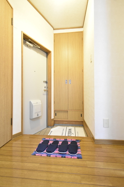 メゾン渚 1 玄関
