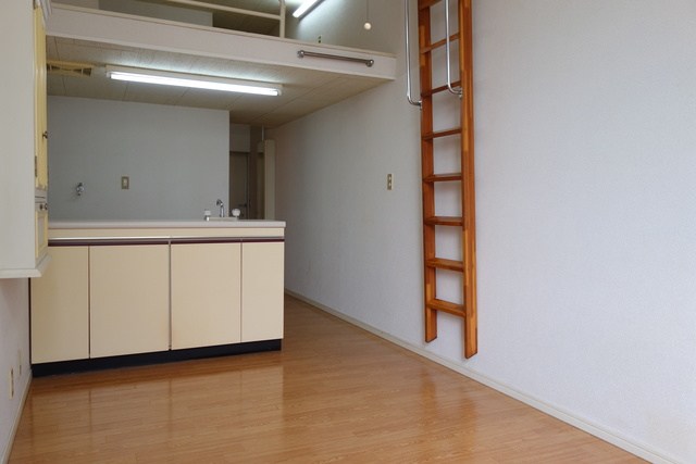 アメニティ城北 105 リビング