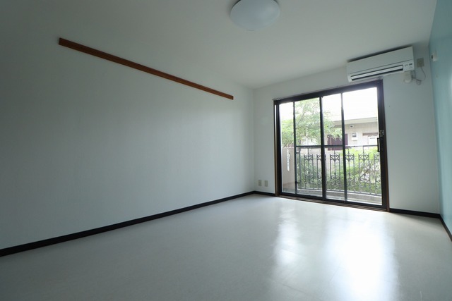 Lily-be関屋恵町 A302 リビング