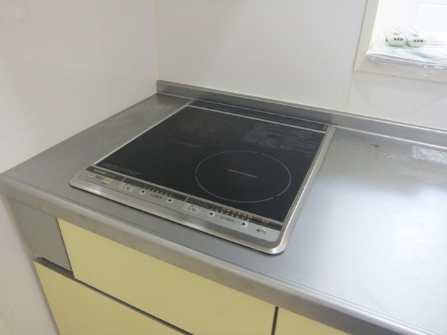 スマルティ　２号棟 101 キッチン