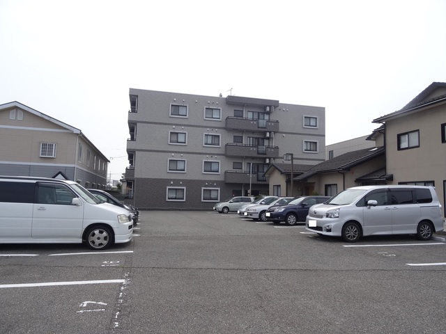 ホーリー弁天橋 105 駐車場