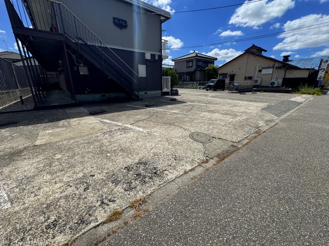 サンハイム 101 駐車場