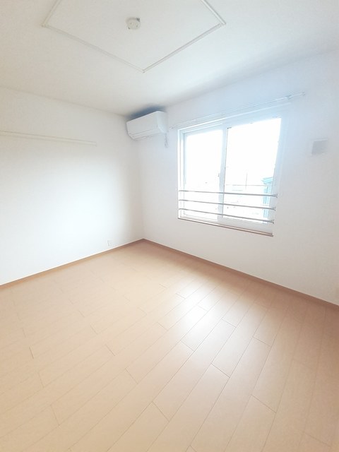 サンクレスト若草 202 リビング