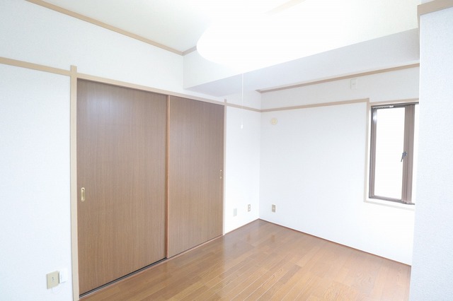 コーポ寄附町 201 リビング