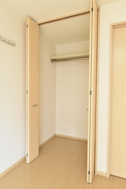 グリーンヒルズ向陽 205 収納