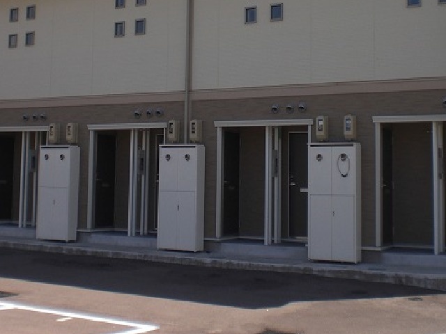 レオネクストＫＵＲＩＣＯ 207 玄関