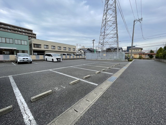 インペリアル 103 駐車場
