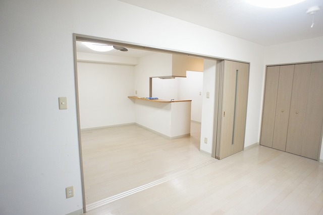 ＲＥＳＩＤＥＮＣＥ　Ｈｉｌｌ　Ｗｅｓｔ裏館 301 リビング