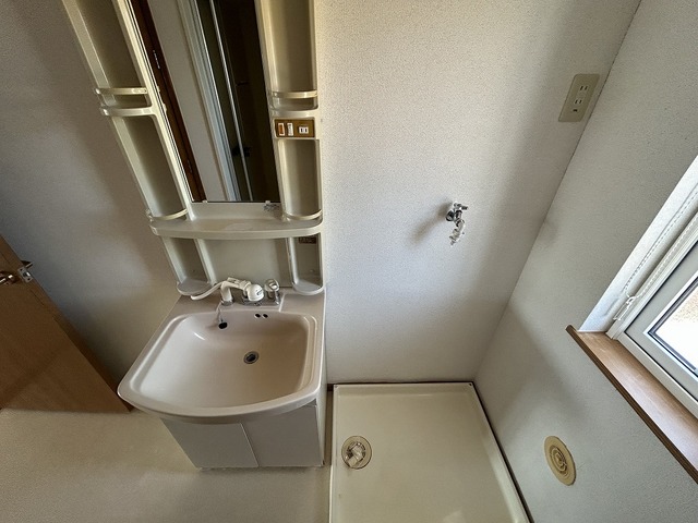 アドリセンス弐番館 202 洗面所