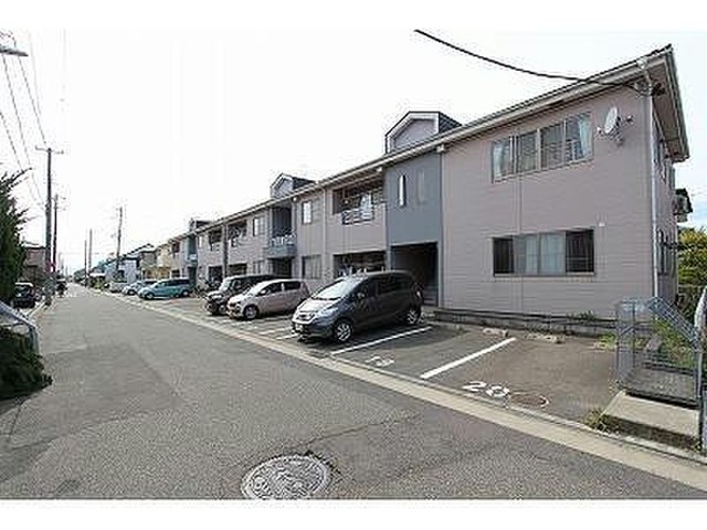 ベリエ 101 駐車場