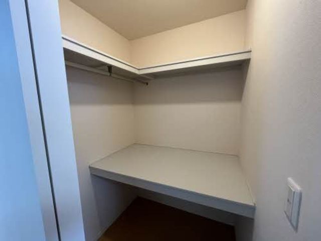 リバース　B 206 収納