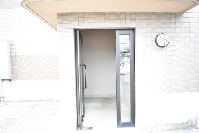 ベルオーク戸野目 102 玄関