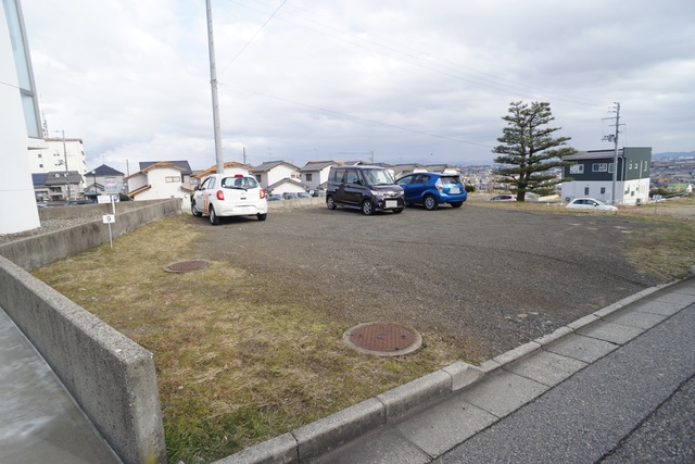 ヒルサイドテラス寺尾台 B203 駐車場