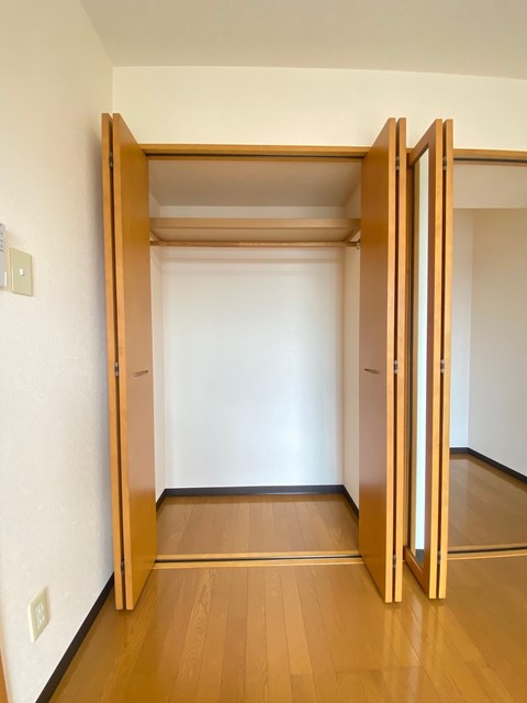 ルミエール 302 収納