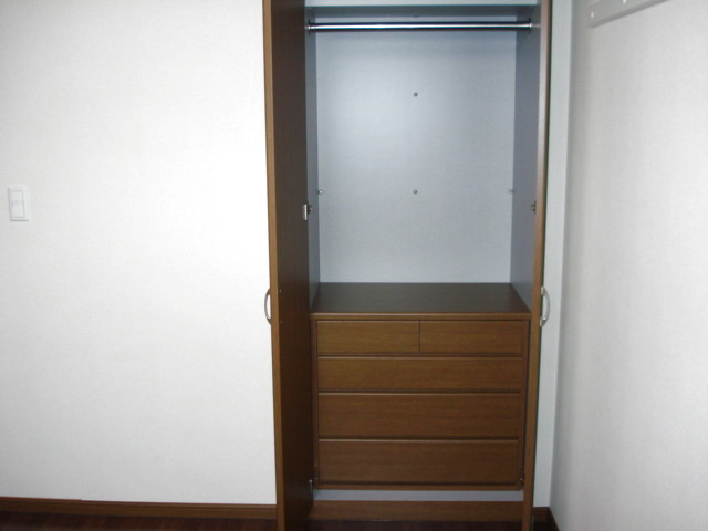 センチュリーカーサ 203 収納