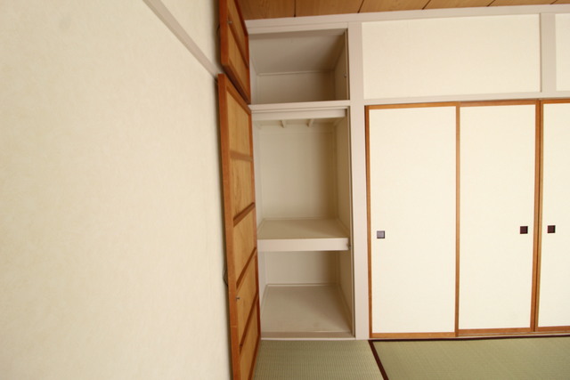 ハイライフ鳥屋野 205 収納