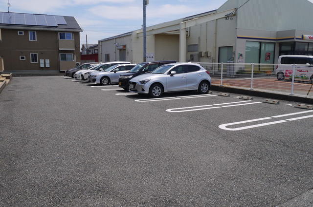 リヤンⅡ 101 駐車場