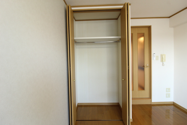 レジデンス米山 503 収納