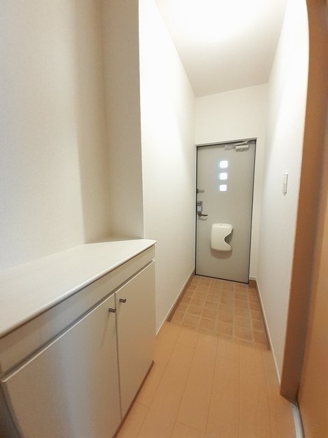 イハナＢ 102 玄関