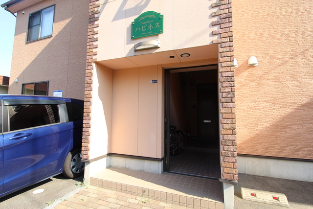 ハピネス 101 玄関