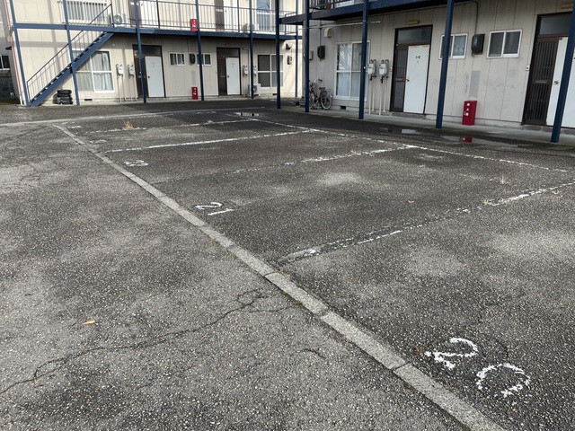 コーポサンステート2号棟 2-1 駐車場