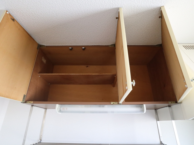 新栄ハイツＪ棟 205 収納