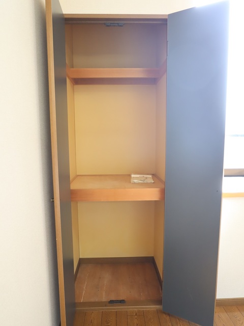 大志館Ⅲ 102 収納