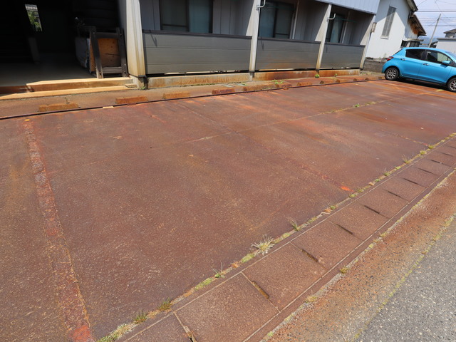 ファミールメゾン小舟町 208 駐車場