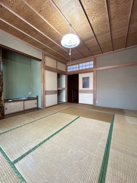 仲町２丁目貸家 0 リビング