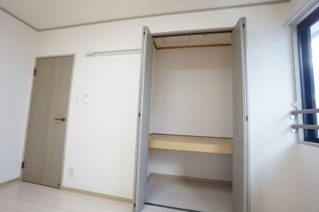 リバーフォート阿賀　Ａ 301 収納